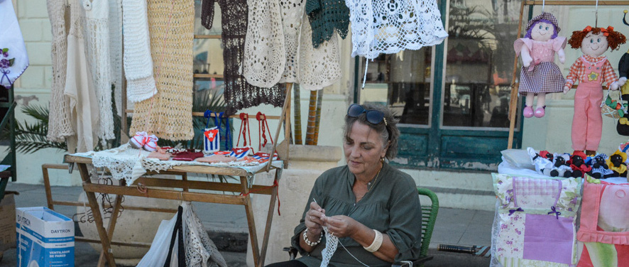 Plaza Maceo: un espacio para la artesanía