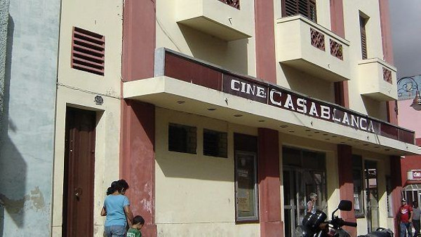 Aquí en los altos del cine Casa Blanca radicó el cuartel general de la expedición de Nuevitas.