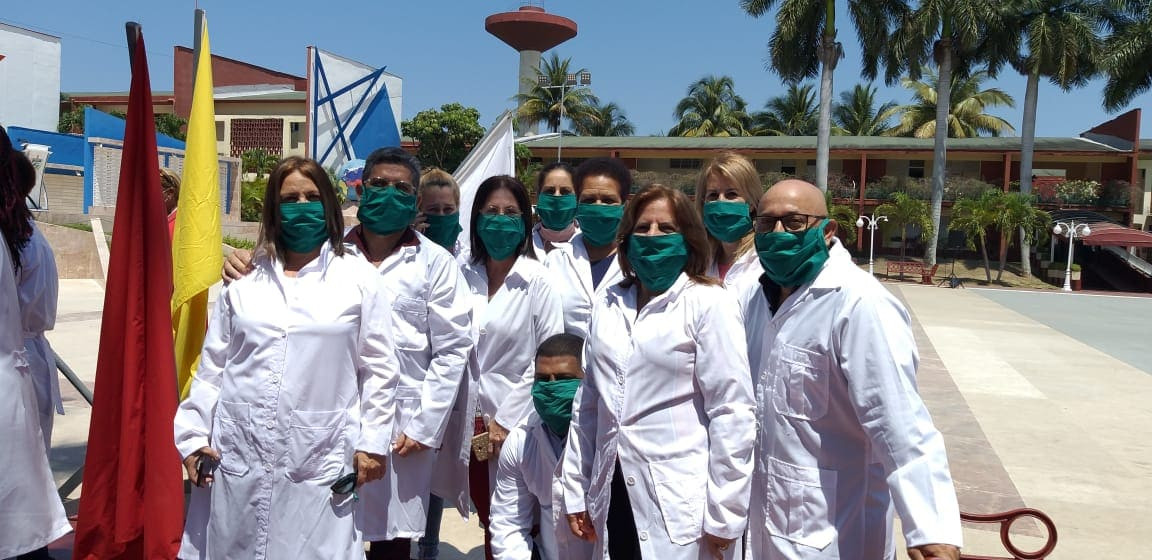 Logro común de dos galenos de Camagüey en Angola