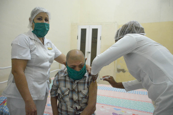 Biomodulin T applied to vulnerable groups