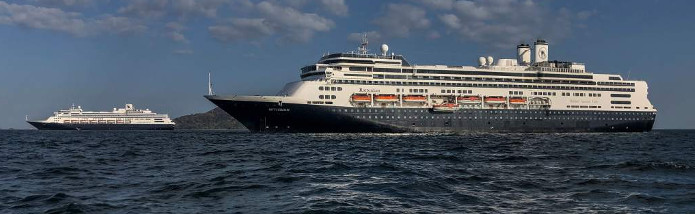 Destino incierto de los cruceros Zaandam y Rotterdam