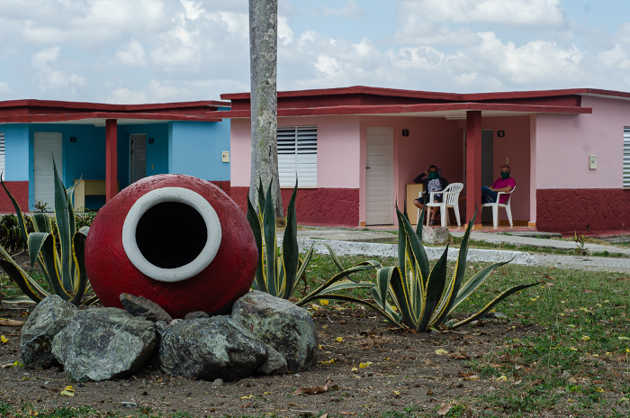 Aislar contactos, y aislarnos en casa 