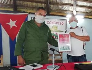 En el encuentro se hizo entrega además de un reconocimiento al sector de la agricultura en el territorio por sus resultados alcanzados hasta la fecha de manera integral.