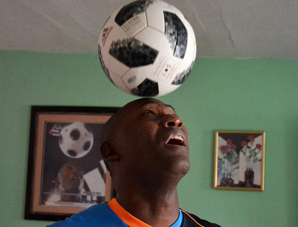 Erick se supera a sí mismo y alcanza su tercer récord Guinness
