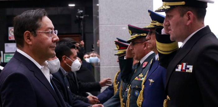Arce llama a instituciones armadas bolivianas a mantener apego a la legalidad