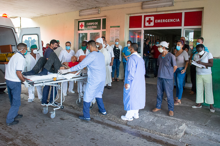 Deja 44 lesionados accidente de tránsito en Sibanicú