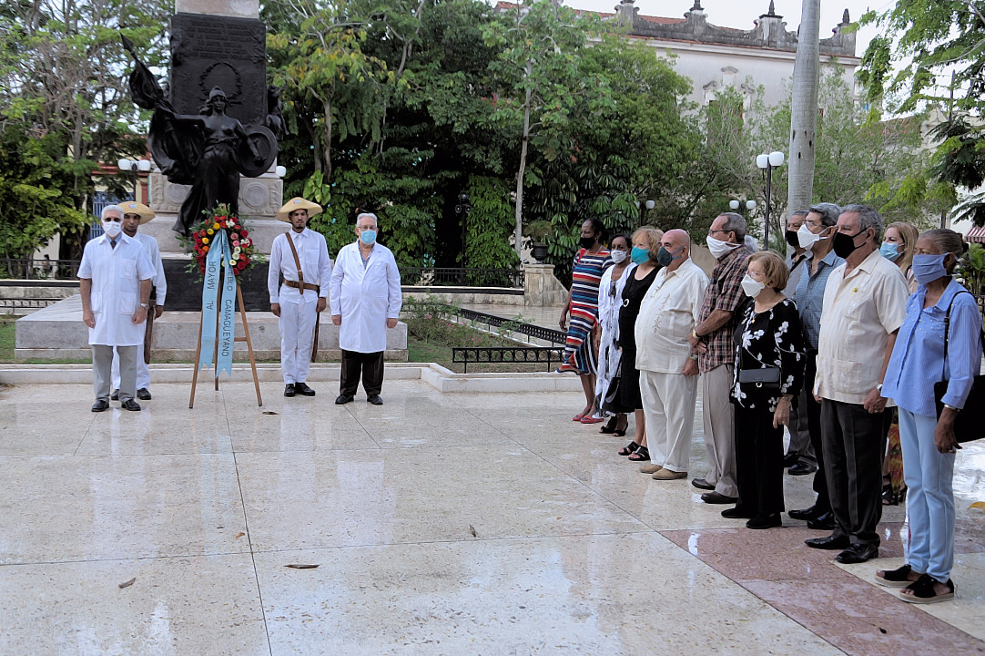 Homenajeados más de 30 profesionales de la Salud