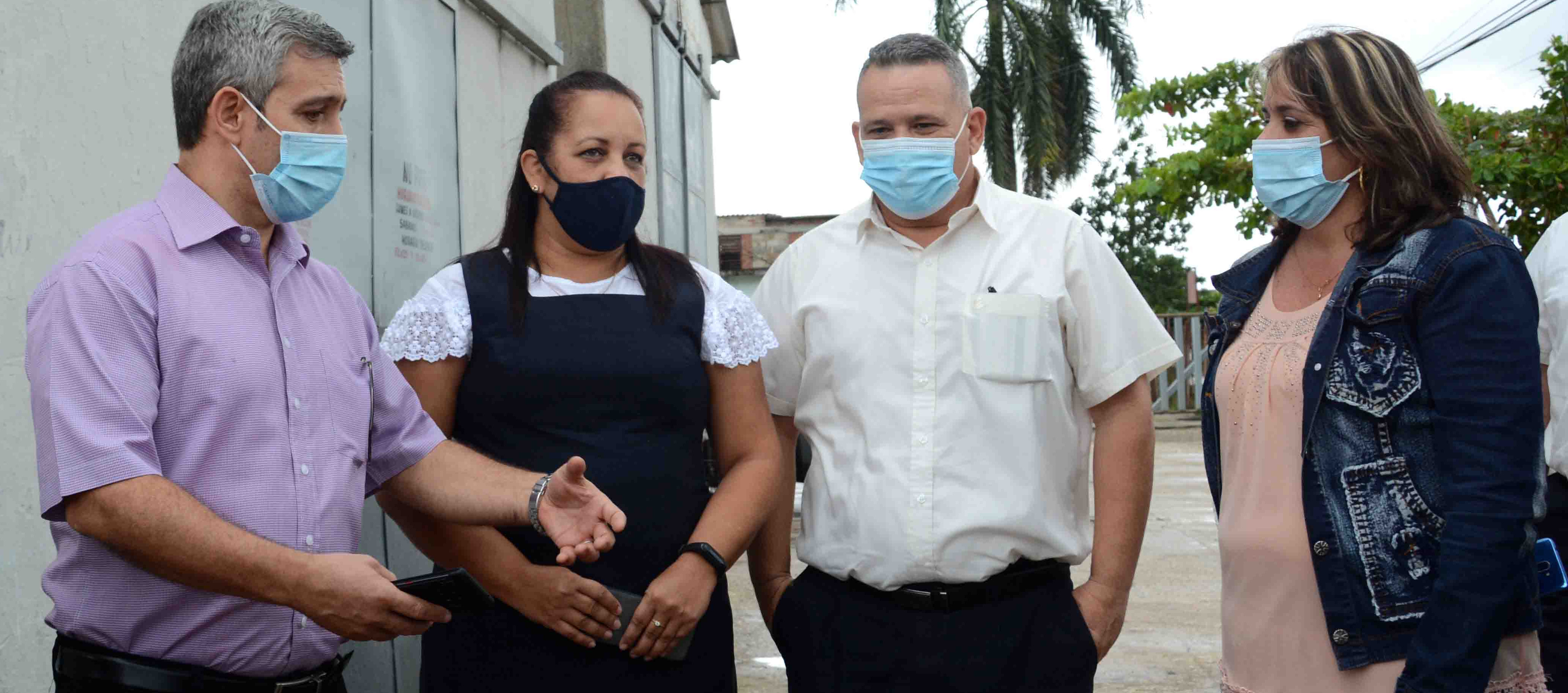 Recorren Ministro de Comunicaciones y Presidenta de Etecsa obras de ampliación de infraestructura en Camagüey
