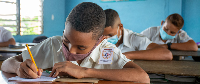 Diez años de buenos frutos en escuela de Guáimaro