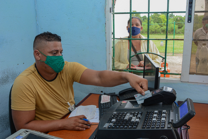 Inicia Camagüey pago de gas licuado con tarjetas magnéticas