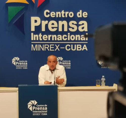 Consulados y oficinas cubanos en el exterior sostienen su actividad