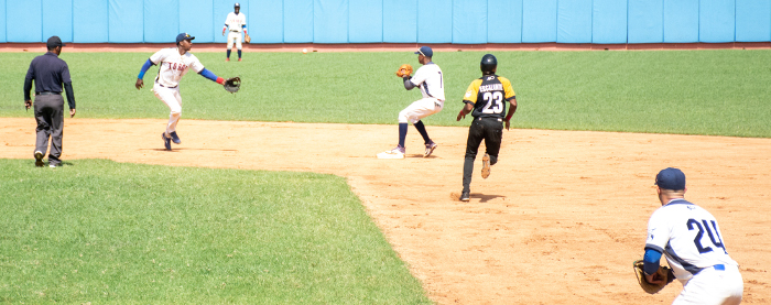 Toros noquean y llegan a 20 victorias