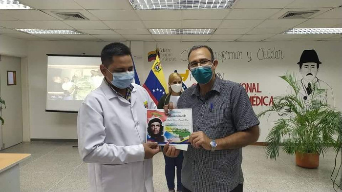 El sello de oro de Pimentel