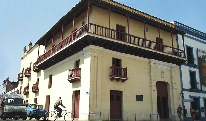 Analizan estado de conservación de monumentos camagüeyanos