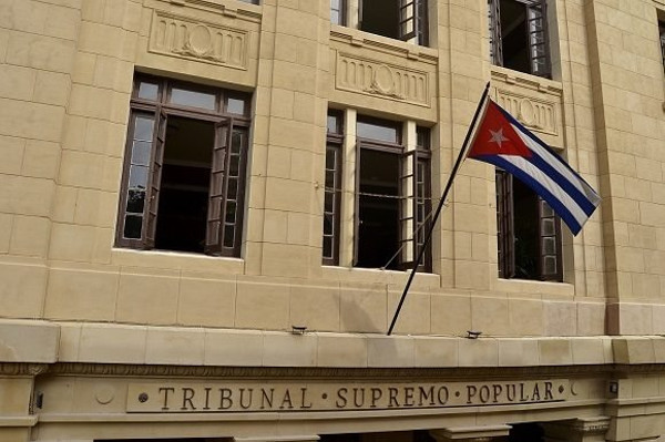 La indecencia, la desesperación y la falta de escrúpulos les lleva a utilizar los métodos más sucios y abyectos, para tratar de confundir. Foto: Archivo Cuba denuncia falsa cuenta en Twitter del Tribunal Supremo Popular