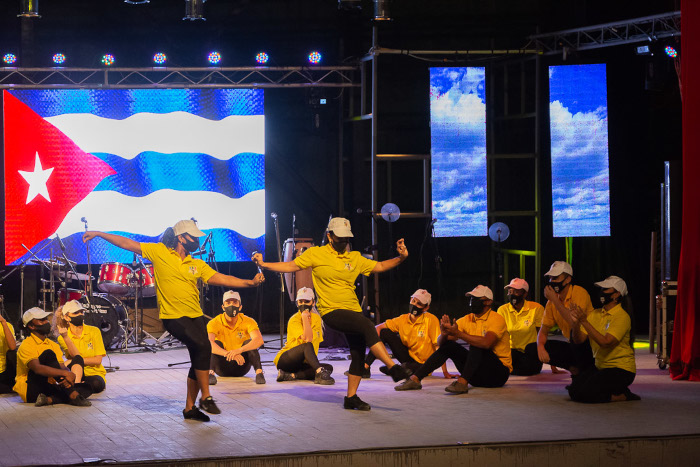 El Ballet Folklórico de Camagüey interpretó una coreografía desenfadada, a partir de ritmos populares cubanos.