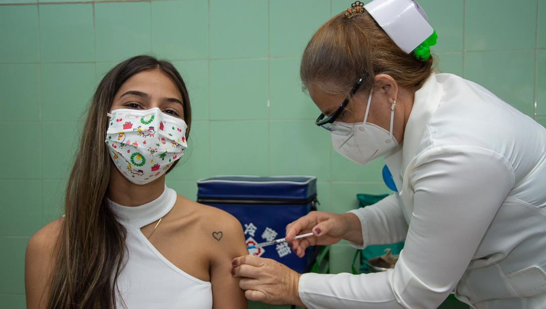Casi el 80% de la población cubana completó su esquema de vacunación anti-COVID-19