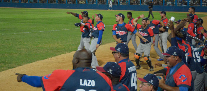 Siete Toros a preselección preolímpica y ninguno a Copa del Caribe