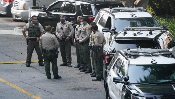 Incidente violento deja un policía muerto y uno herido en EEUU 