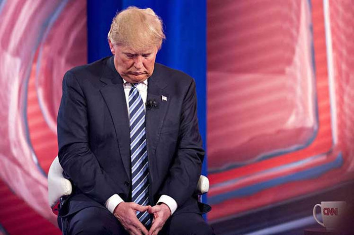 En total aislamiento Trump tras acusación del Congreso de EE.UU.