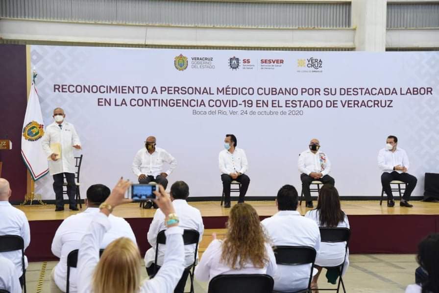 Agradece López Obrador a Cuba envío de médicos a México