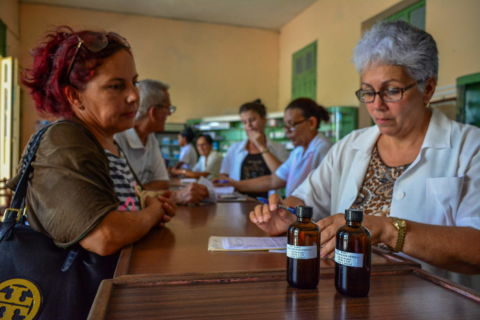 Foto: Archivo Regresan a su precio anterior 37 medicamentos