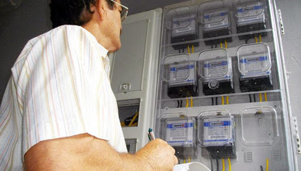Lectores seguirán cobrando la electricidad