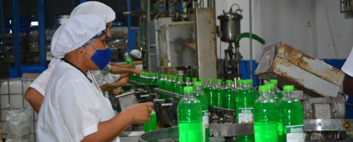 Comercializarán dos nuevos detergentes en tiendas en moneda nacional