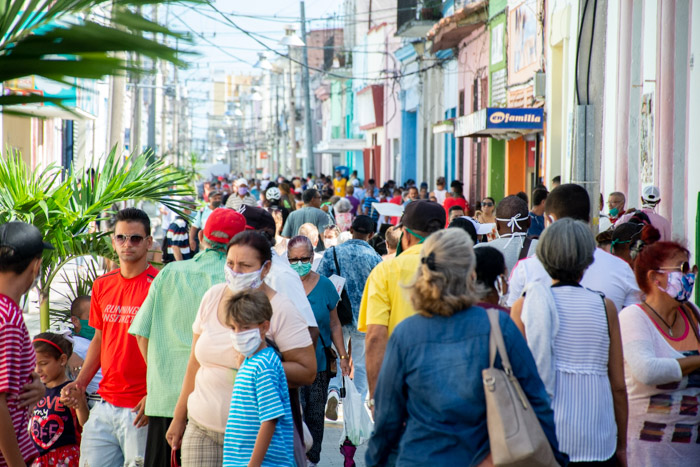 Foto: Alejandro Rodríguez Leiva / Adelante Distanciamiento social: una asignatura pendiente entre los cubanos (+ Fotos)