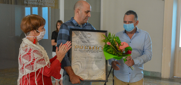 Confieren Premio Alarife Público al arquitecto Henry Mazorra