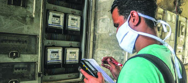 Informan sobre proceso de lectura y cobro de servicio eléctrico