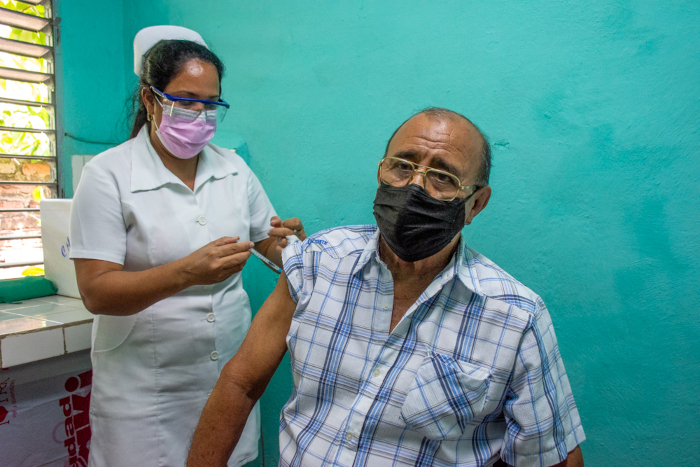 Inmunización con Abdala se extiende a 65 sitios vacunales en Camagüey