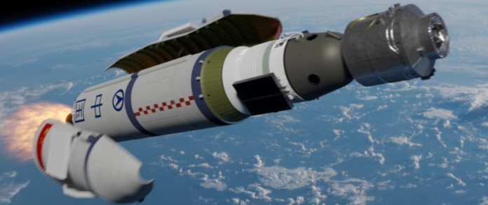 Astronautas chinos hacia a su estación espacial