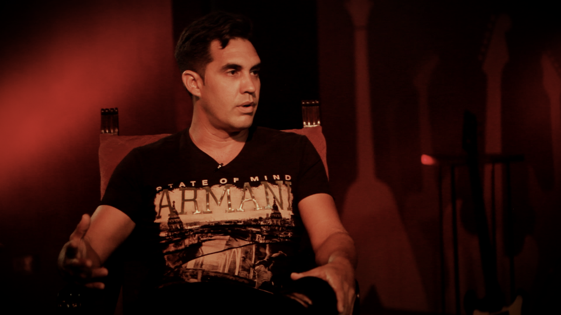 Pavel Guerra Caballero, Director y guitarra líder de Grinder Carnage: “Me gustaría volver a tocar metal, pero ya lo haría si no tuviera que luchar otra vez por las mismas cosas. Ya no tengo fuerzas para hacerlo así de esa manera. Fue un gran placer haber trabajado junto a todas esas personas, es como haber batallado en una dura batalla con buenos soldados”.