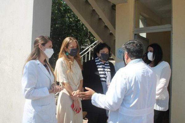 Visitó consultorio habanero ministra de salud de Argentina