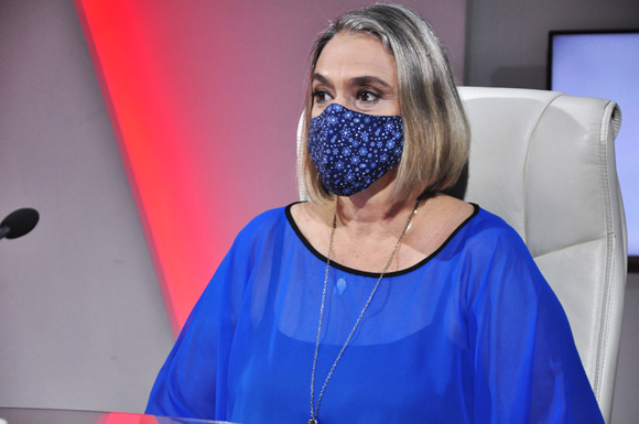 Mientras tanto, la Dra. Ana María Álvarez-Tabío Albo, Profesora Titular de la Facultad de Derecho de la Universidad de La Habana, comentó que el actual anteproyecto fortalece la presencia de los niños, niñas y adolescentes dentro del espacio familiar. Se trata —explicó— de una protección vista de forma integral.Foto: Roberto Garaicoa