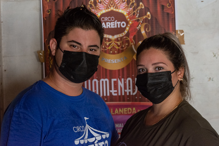 La supervisora Jennifer de Miranda López y Julio César Sánchez Alba, “Mago César”.