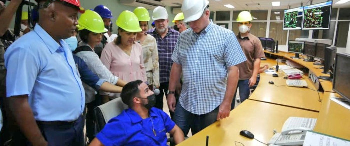 Presidente cubano actualiza sobre recuperación del sistema eléctrico