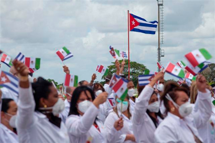 Foto: Tomada de prensa-latina.cu México contrata otros 119 médicos cubanos