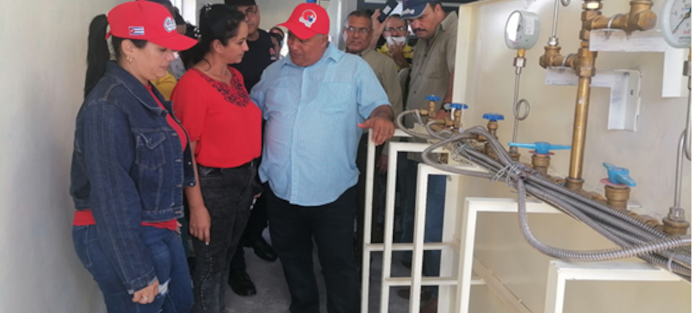 Obras de salud por los 64 eneros