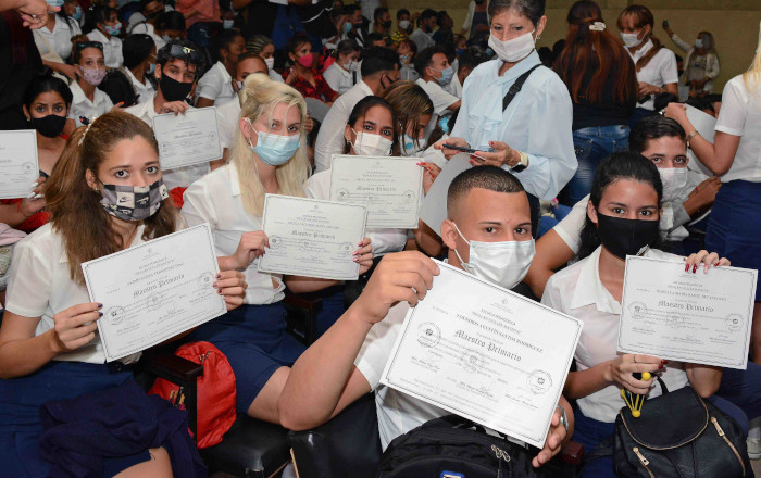 Con novedades, nueva graduación de maestros en Camagüey