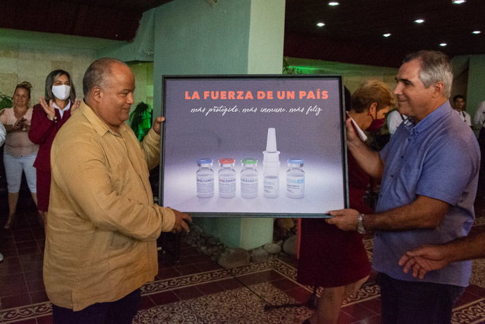 Camagüey enaltece la pasión de los científicos antiCovid-19 