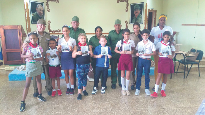 Las FAR premian a sus nuevos amigos