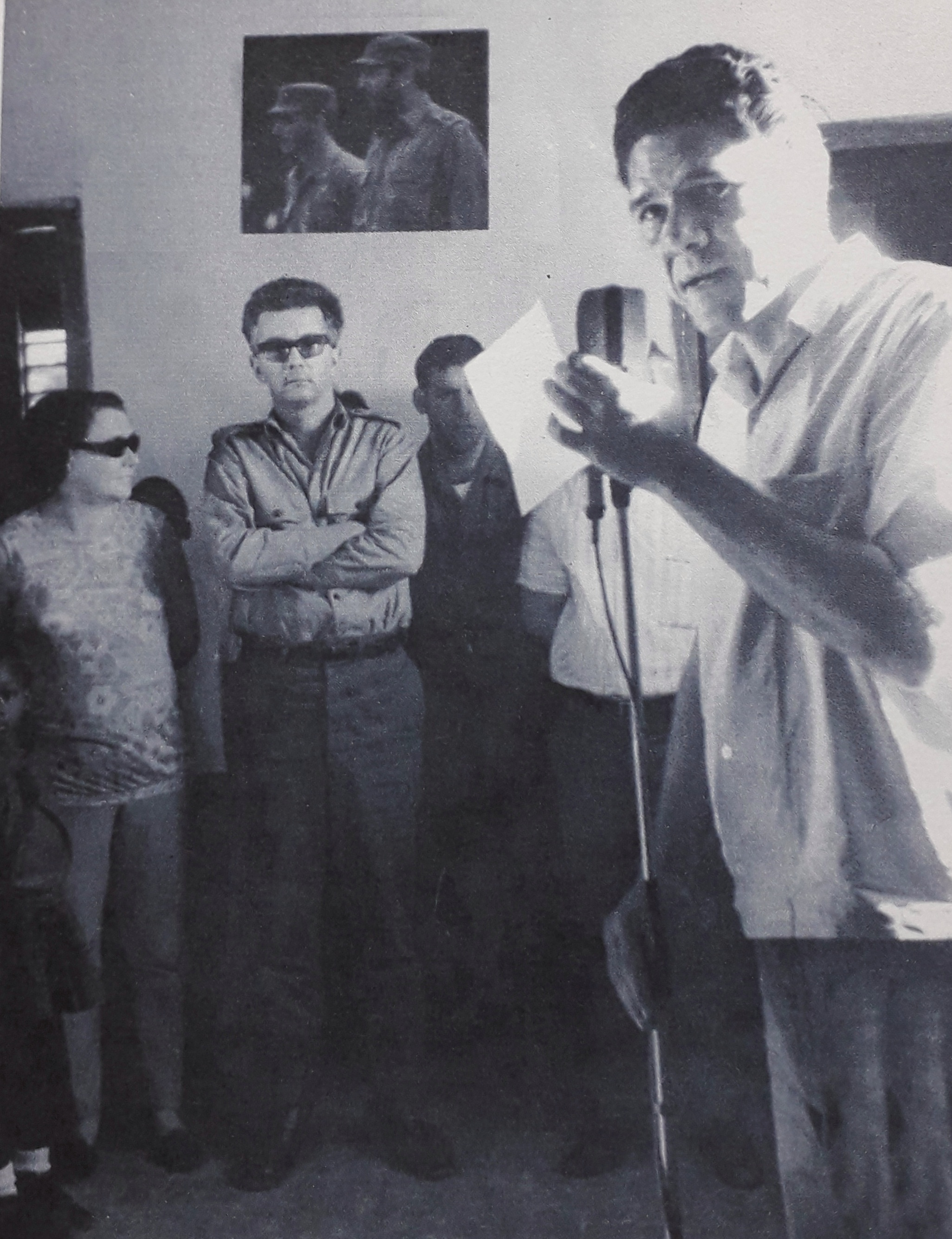 Haydée Santamaría y Armando Hart en la apertura de Radio Maboa, en Amancio, territorio que pertenecía a la antigua provincia de Camagüey.