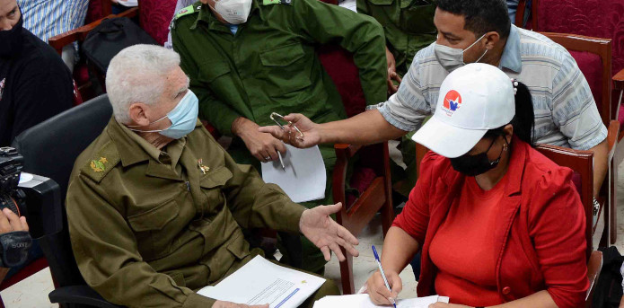 Recuperación eléctrica y cemento ocupan en Nuevitas visita de Ramiro Valdés