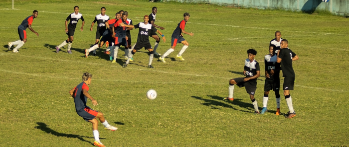 Miuras vencen a Titanes y se afianzan en lo alto