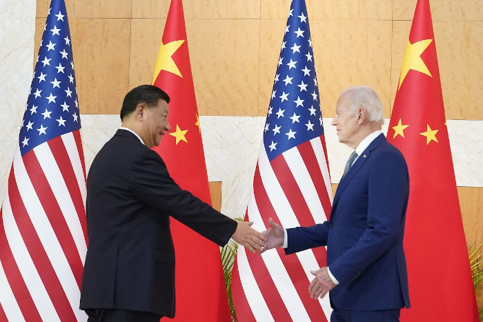 Xi y Biden: Intercambio de posturas remarcadas