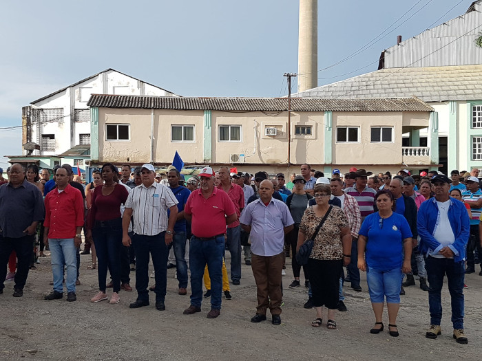 Reconocen en Camagüey a agroindustriales azucareros en su día