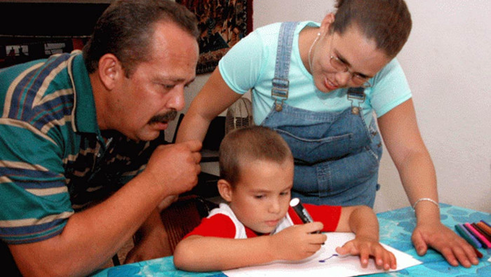 Parlamento cubano convoca a refrendar nuevo Código de las Familias