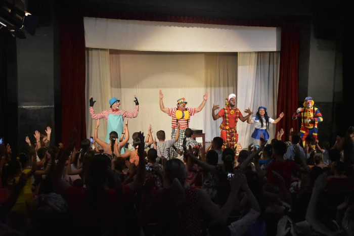 Posponen para octubre espectáculo Un solo de payasos